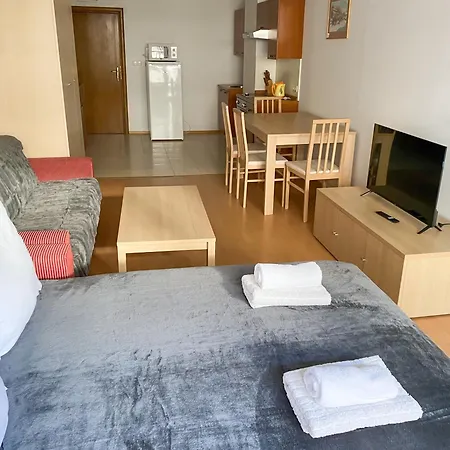 Private 500m From Gondola דירה *