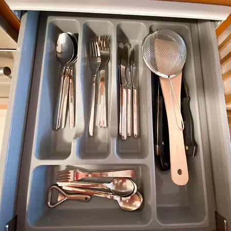 Private 500m From Gondola דירה