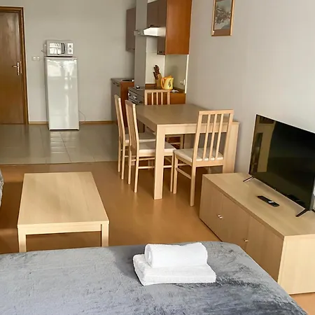 Apartment Private 500m From Gondola Bansko