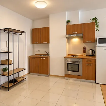 Cozy 8 Min Walk To Gondola Apartment *